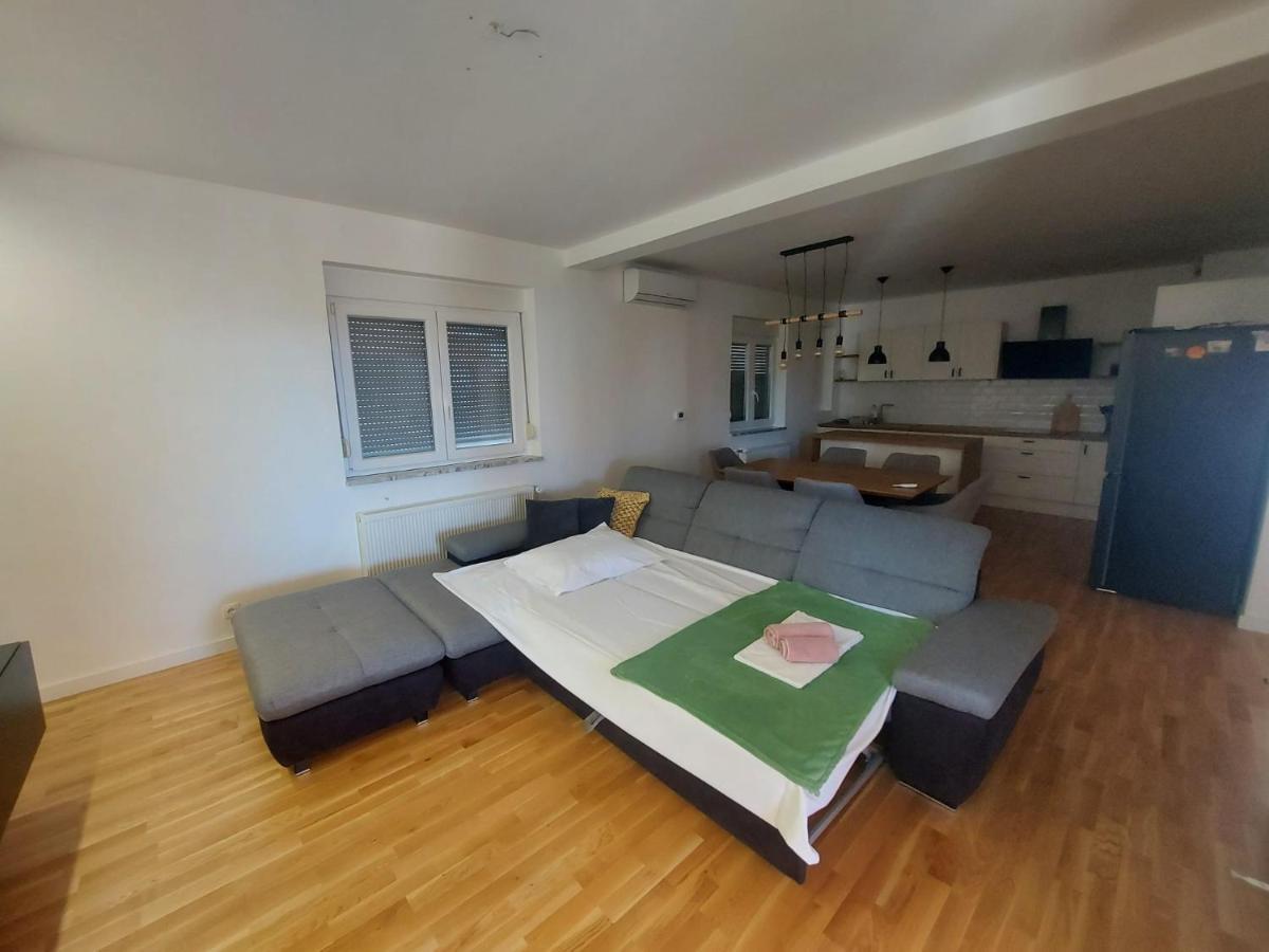 Apartman Lucija Apartment Biograd Na Moru Luaran gambar